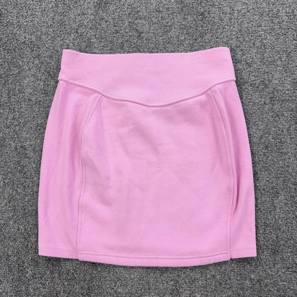 Lululemon Skirt Womens Small Pink Fleece Mini Pull On Stretch Casual Logo